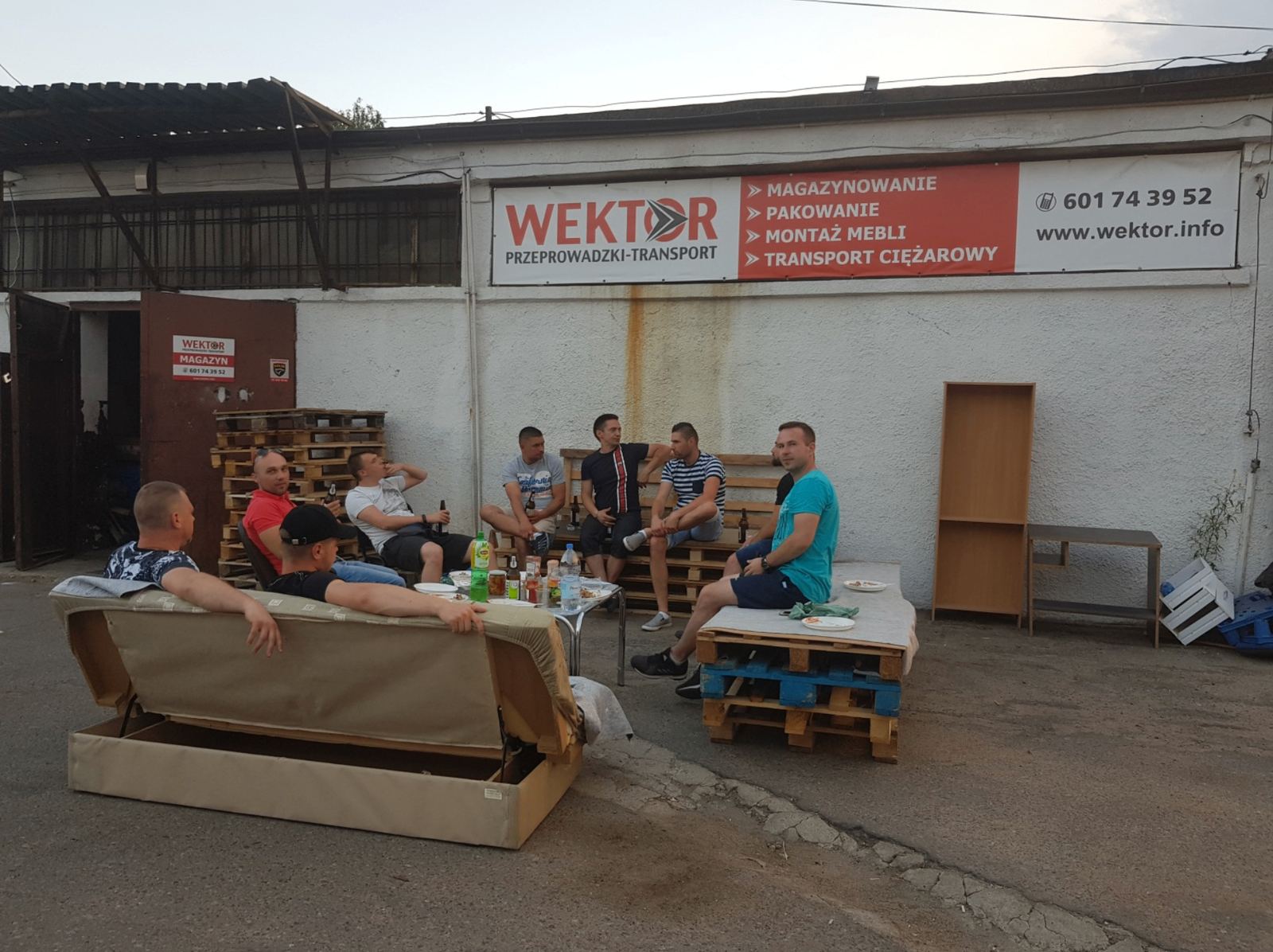 Zaplecze sprzętowe i pojazdy ciężarowe Wektor